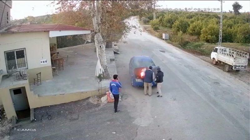 Isınması İçin Çalışır Halde Bırakılan Lpg’li Otomobilde Yangın