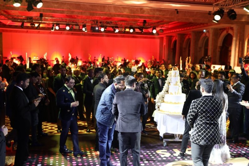 Hintli İş Adamının 25. Evlilik Yıl Dönümü İçin Antalya’da Ultra Lüks Kutlama