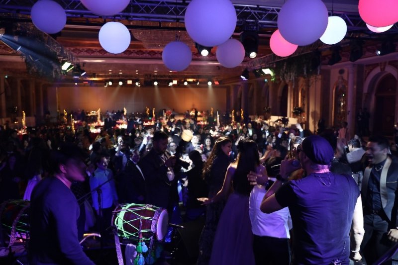 Hintli İş Adamının 25. Evlilik Yıl Dönümü İçin Antalya’da Ultra Lüks Kutlama