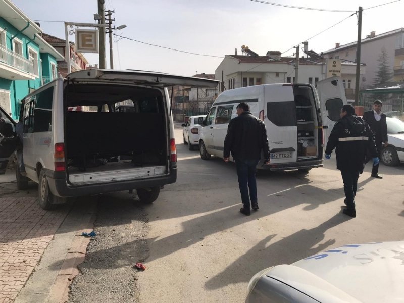 Karapınar'da Ehliyetsiz Sürücü Kaçak Göçmenlerle Yakalandı