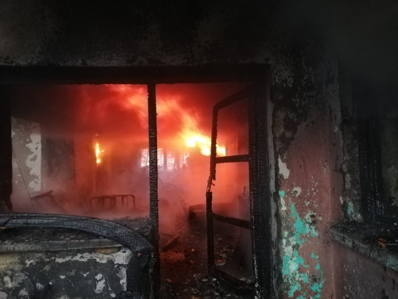 Konya'da Ev Yangınında Yaralı Kurtarılan Kişi Hayatını Kaybetti