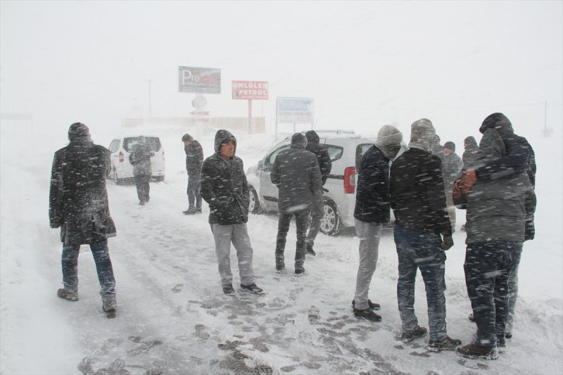 Kayseri'de Karla Mücadele Can Aldı