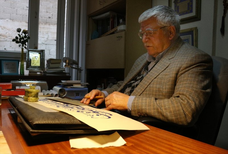 Hat Sanatıyla Geçen Yarım Asır