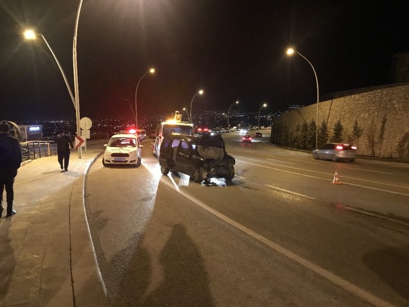 Konya'da Trafik Kazası : 4 Yaralı