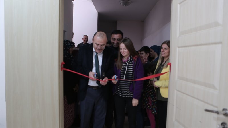 Mut'ta "Sosyal Market" Açıldı