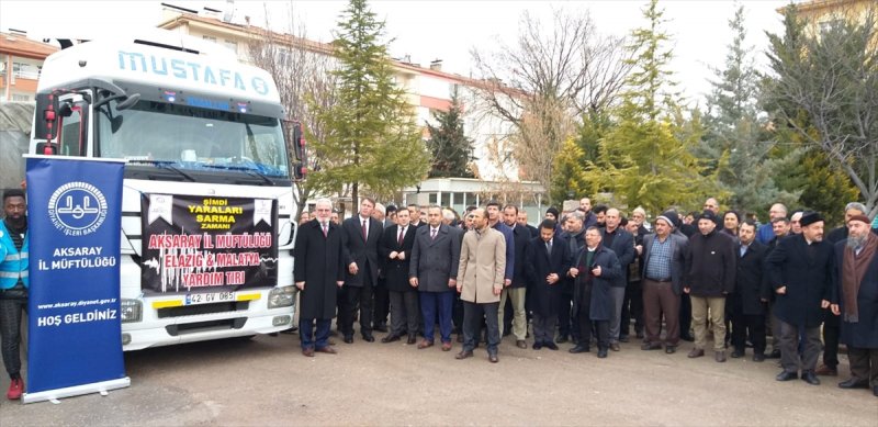 Aksaray'dan Depremzedelere Ve İdlib'e Yardım Malzemesi Gönderildi