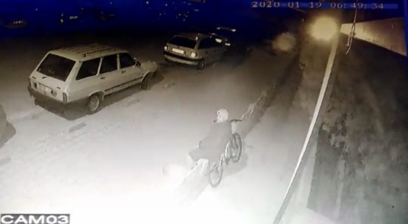 Konya'da Bisiklet Hırsızı Güvenlik Kamerasına Yakalandı