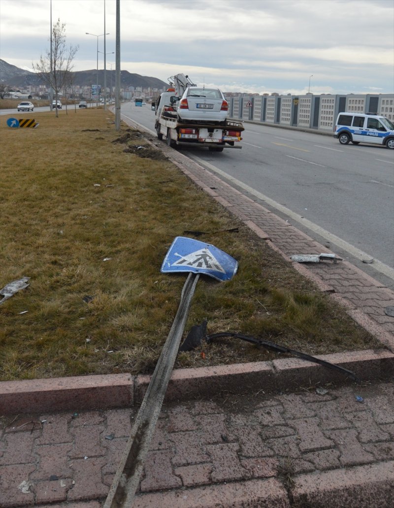 Kayseri'de Trafik Kazasında 1 Kişi Yaralandı