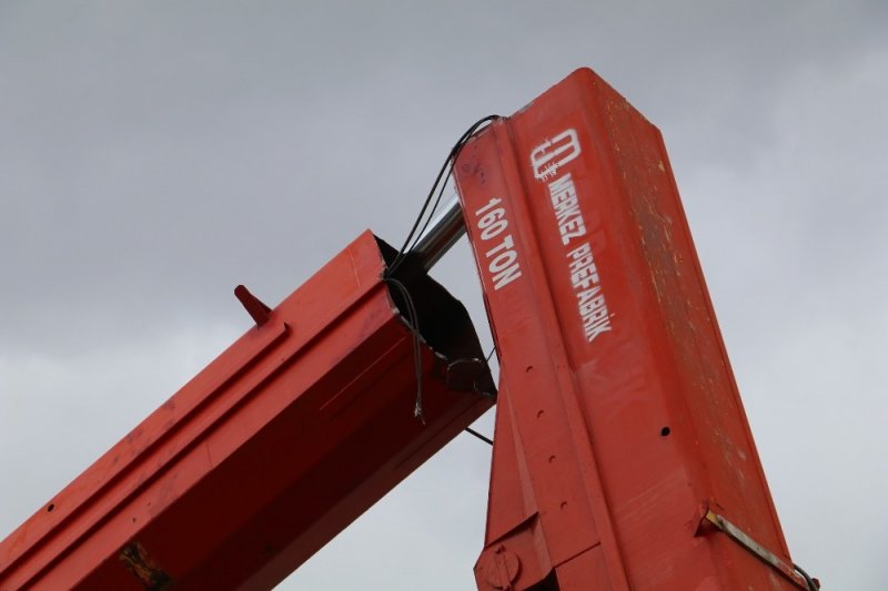 40 Tonluk Beton Kirişi Taşıyan Vincin Bomu Kırıldı