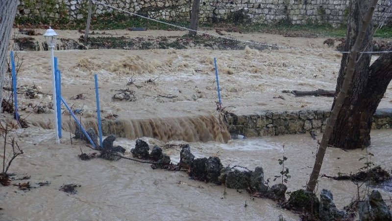 Karaman’da Aşırı Yağışlar Sele Neden Oldu