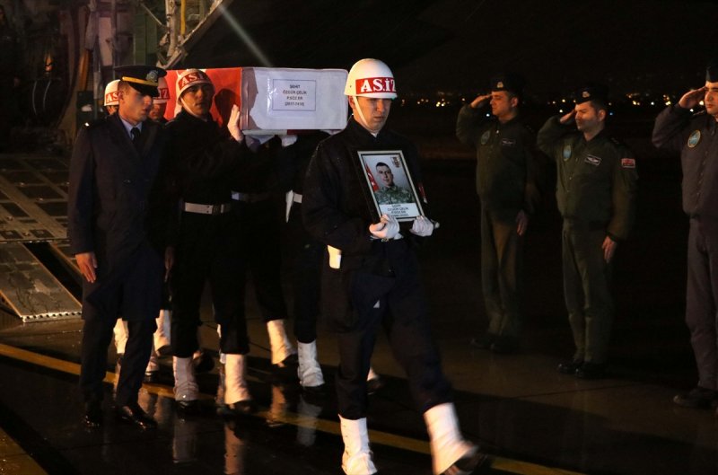 Hakkari'de Kazada Şehit Olan Askerin Naaşı Kayseri'ye Getirildi