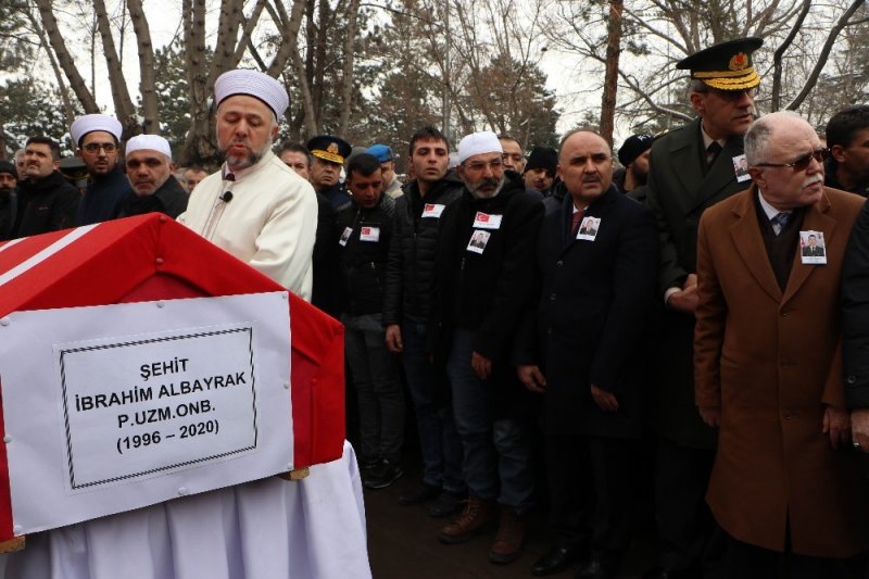 İdlib Şehidine Gözü Yaşlı Veda