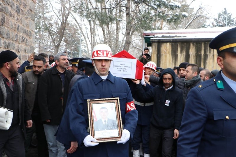 İdlib Şehidine Gözü Yaşlı Veda