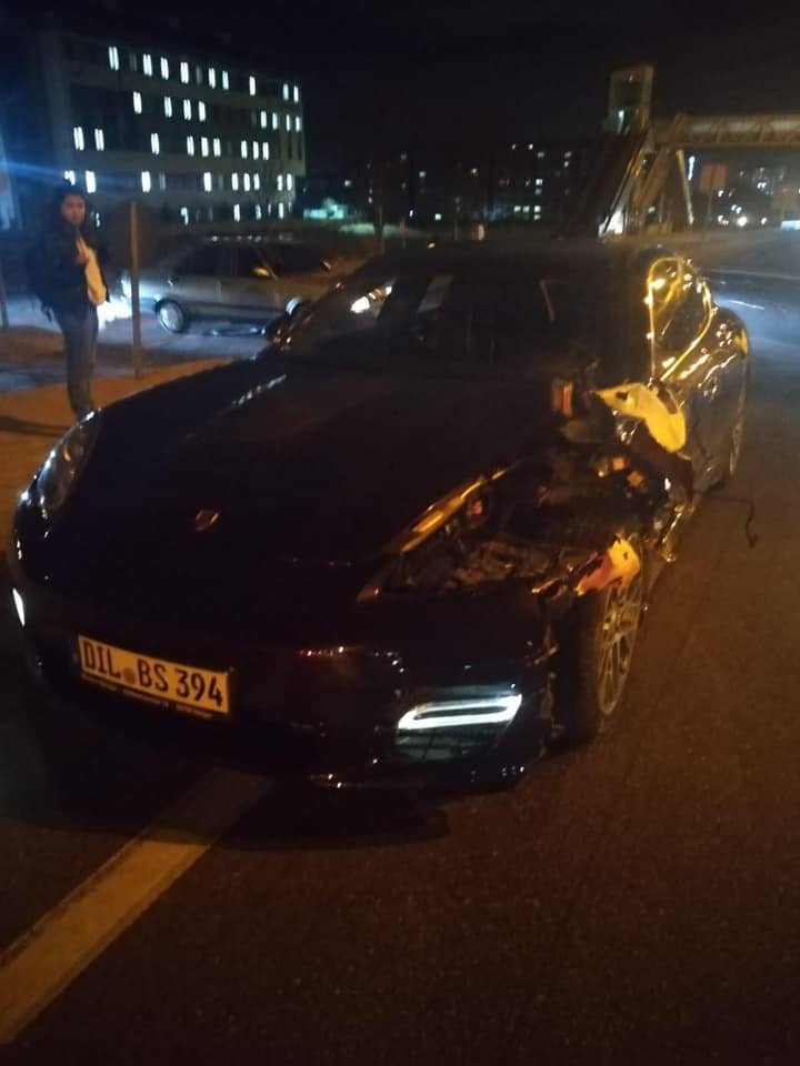 Otomobilin Çarptığı Genç Hayatını Kaybetti