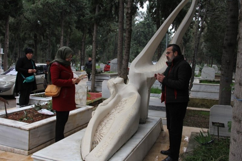 Özgecan’ın Ailesinin Feryadı: “Her Gün Ağlıyoruz. Hepimiz Ölüyüz”