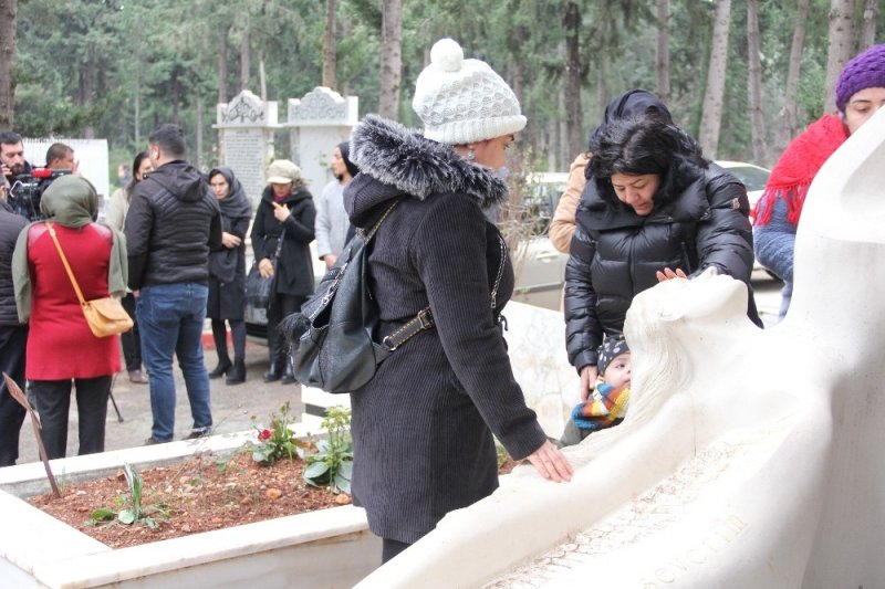 Özgecan’ın Ailesinin Feryadı: “Her Gün Ağlıyoruz. Hepimiz Ölüyüz”