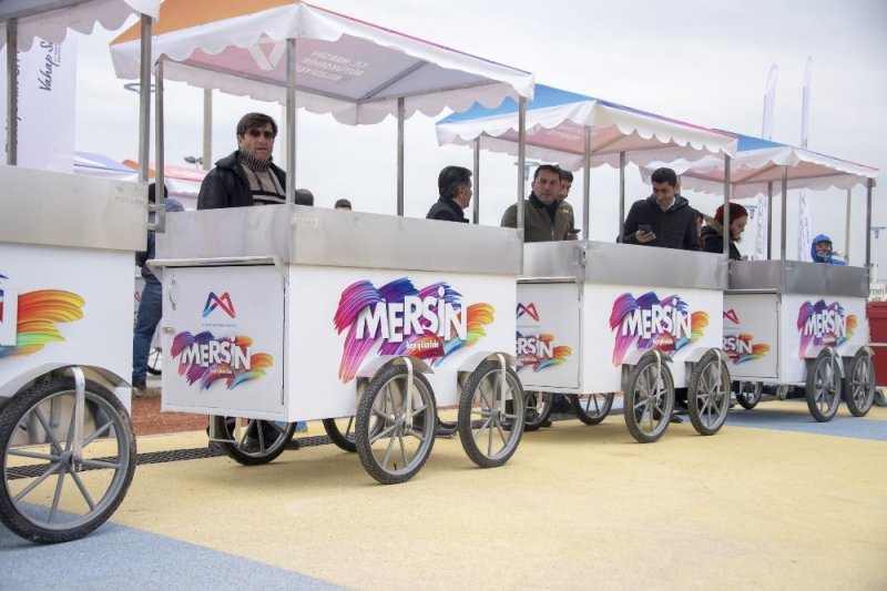 Kültür Parkta 25 Seyyar Satıcıya Araç Verildi