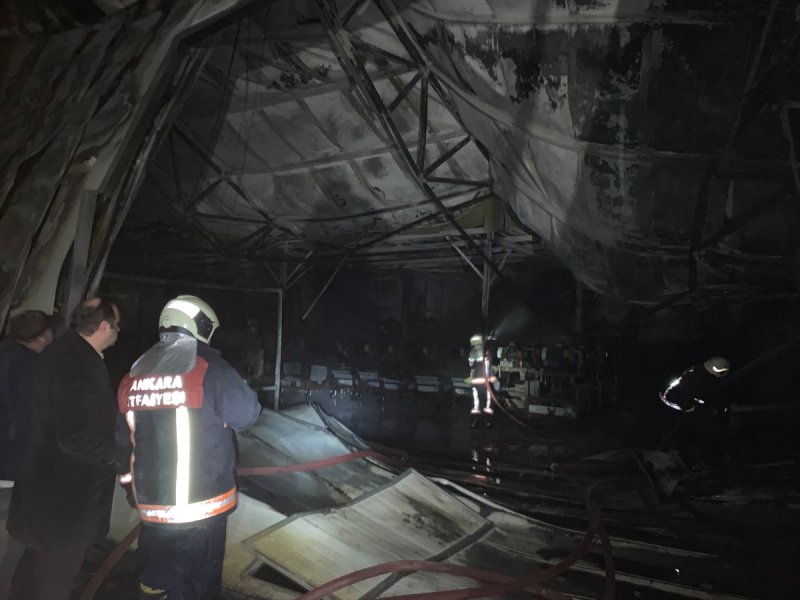 Ankara Akyurt’ta Fabrikada Çıkan Yangın Söndürüldü