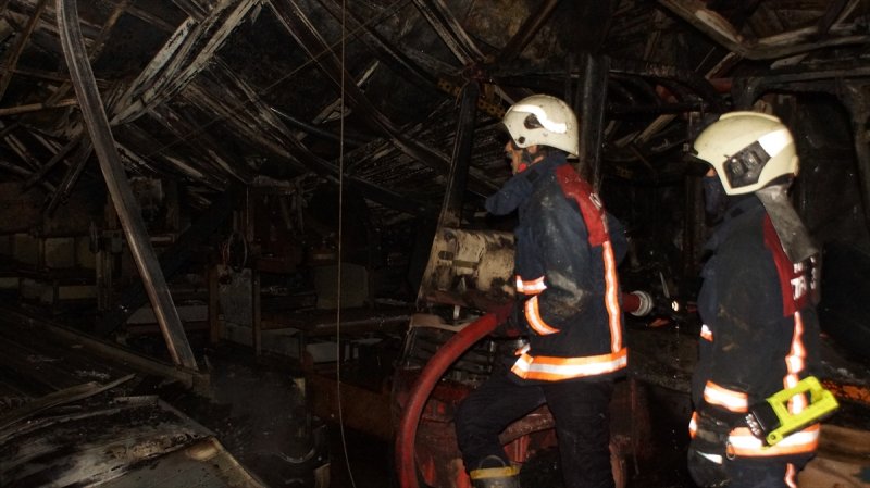 Ankara Akyurt’ta Fabrikada Çıkan Yangın Söndürüldü