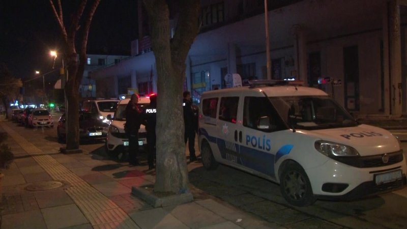 Ankara’da Birlikte Alkol Aldığı Arkadaşını Bıçakladı