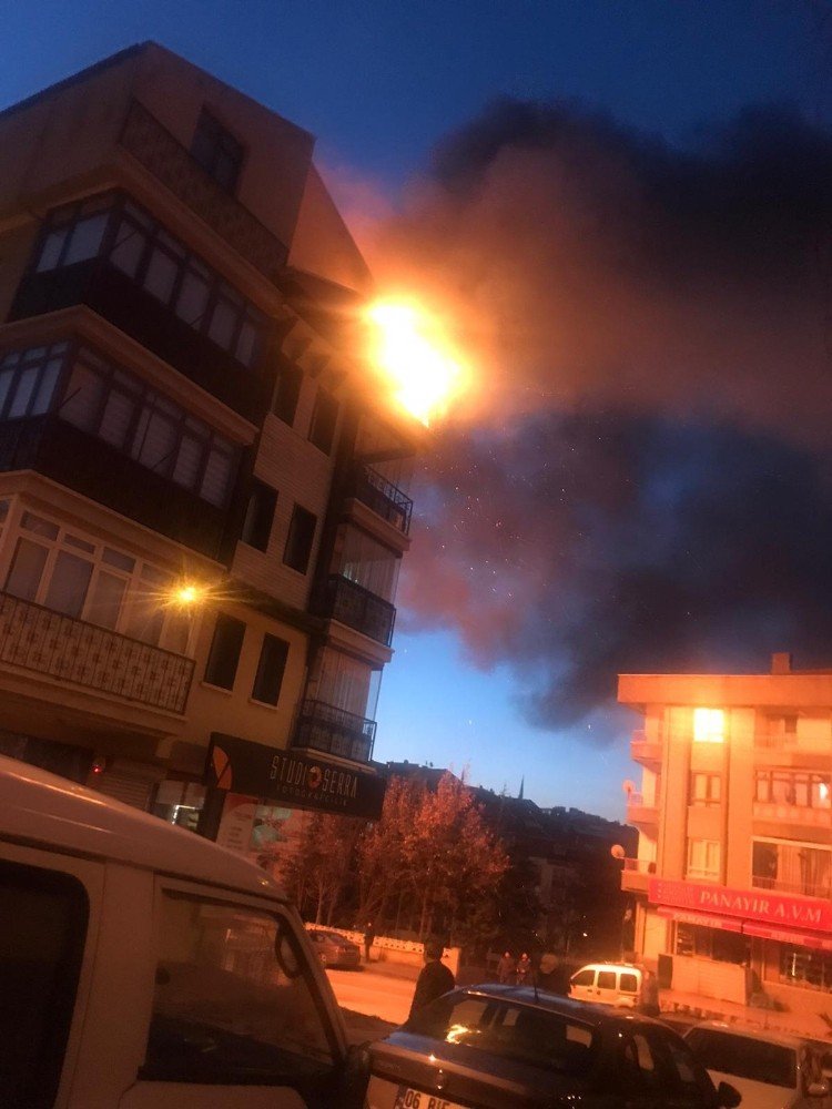 Bipolar Rahatsızlığı Olan Adam Evini Ateşe Verdi