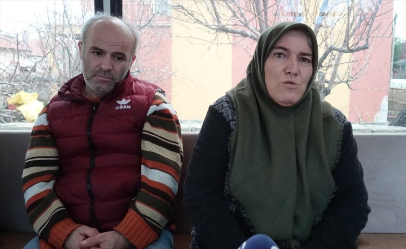 Sırtında Taşıdığı Engelli Kızını Yangında Kurtaramanın Üzüntüsünü Yaşıyor