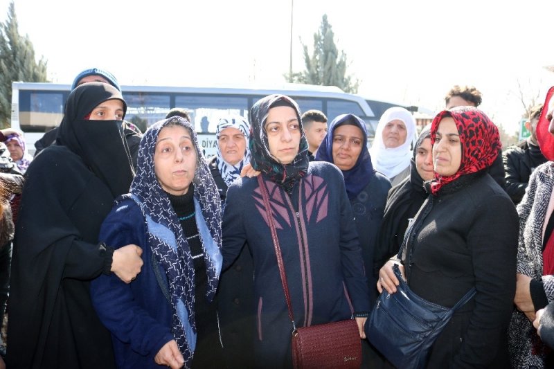 Antalya’da Dövülerek Öldürülen Sosyal Medya Fenomeni Diyarbakır’da Defnedildi