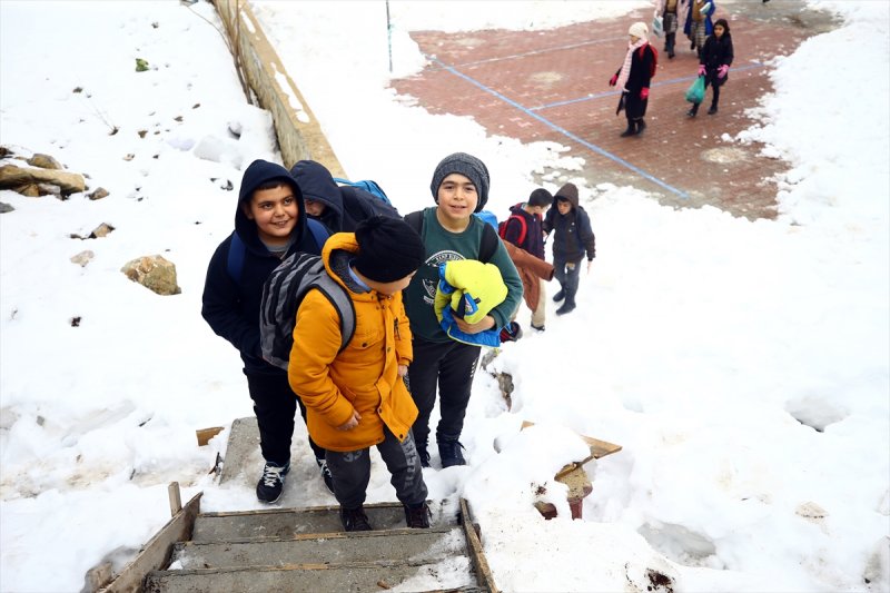 Konya'da Öğrencilerin Zorlu Eğitim Yolculuğu