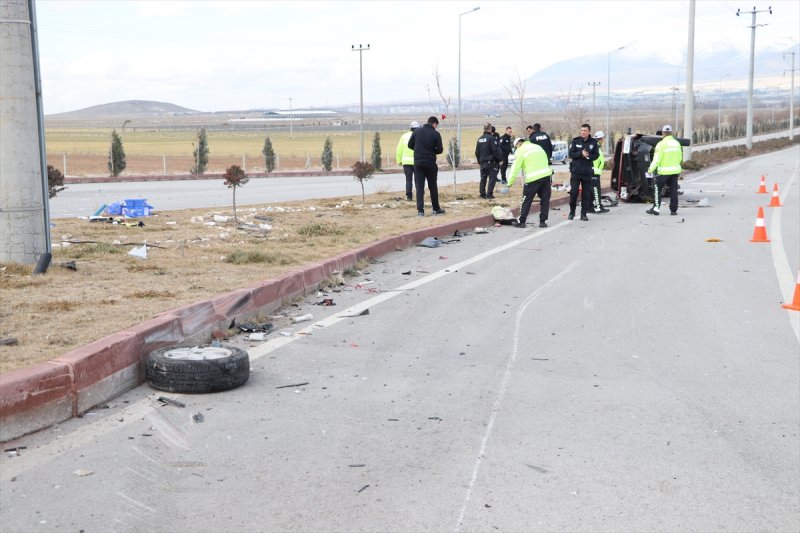 Niğde'de Trafik Kazasında İkranur Bebek Hayatını Kaybetti
