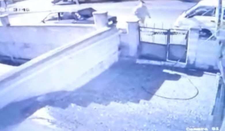 Aksaray'da Hırsızlık Şüphelisi Kameraya Yakalandı