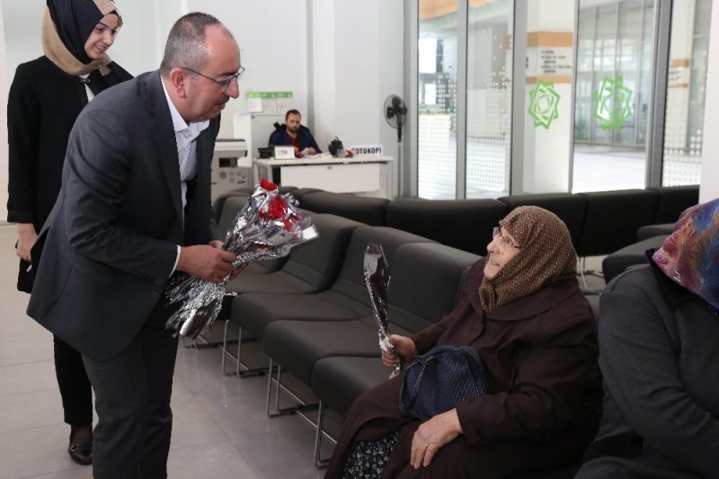 8 Martta Meram'da Gelenek Bozulmadı