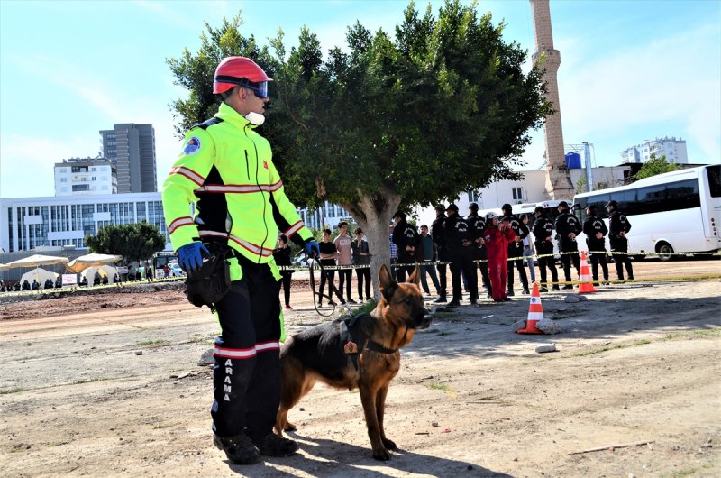 Mersin'de Gerçeğini Aratmayan Deprem Tatbikatı