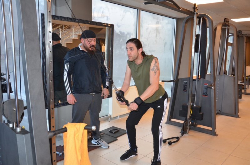 Karamanlı Sporcu Azmiyle Engel Tanımadı