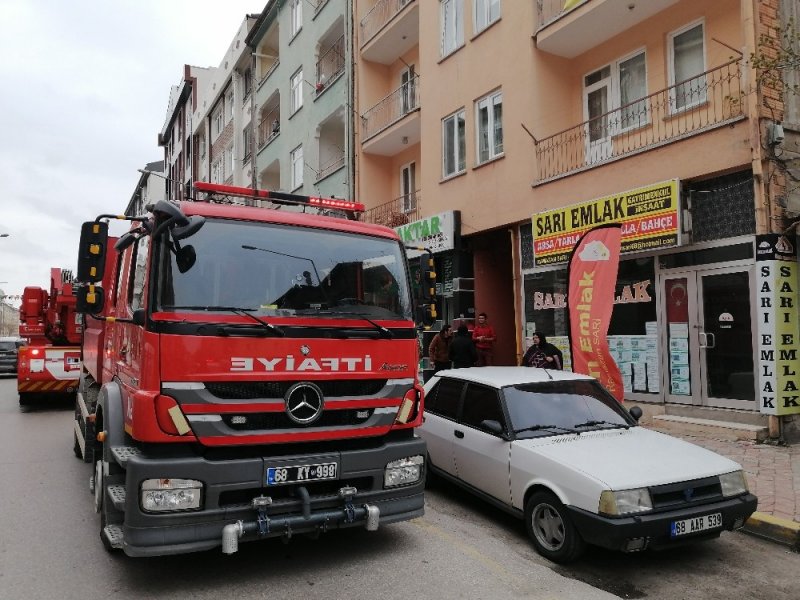 Aksaray’da Bacadan Yükselen Alevler Korkuttu