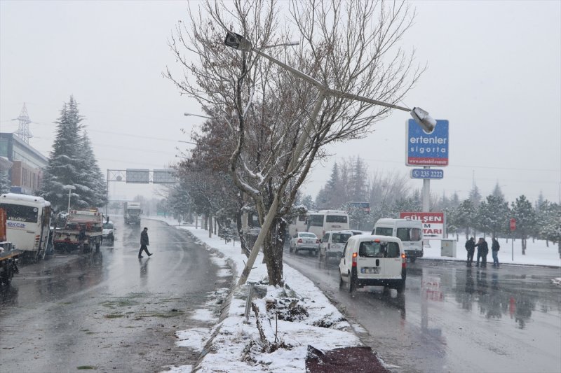 Kayseri'de 6 Araçlı Zincirleme Trafik Kazası