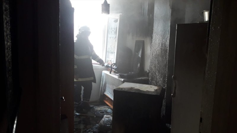 Mersin'de Evde Çıkan Yangında Bir Kişi Tedavi Altında