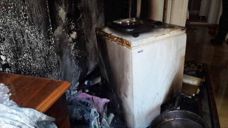 Mersin'de Evde Çıkan Yangında Bir Kişi Tedavi Altında