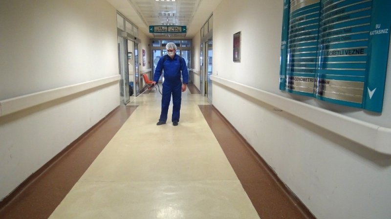 Ermenek Devlet Hastanesi Korona Virüsüne Karşı Dezenfekte Edildi
