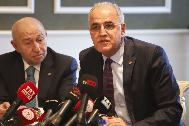 Bakan Kasapoğlu: “Liglerin Ertelenmesine Birlikte Karar Verdik”