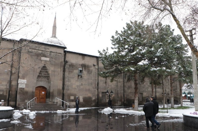 Kayseri'de 782 Yıllık Cami Boş Kaldı