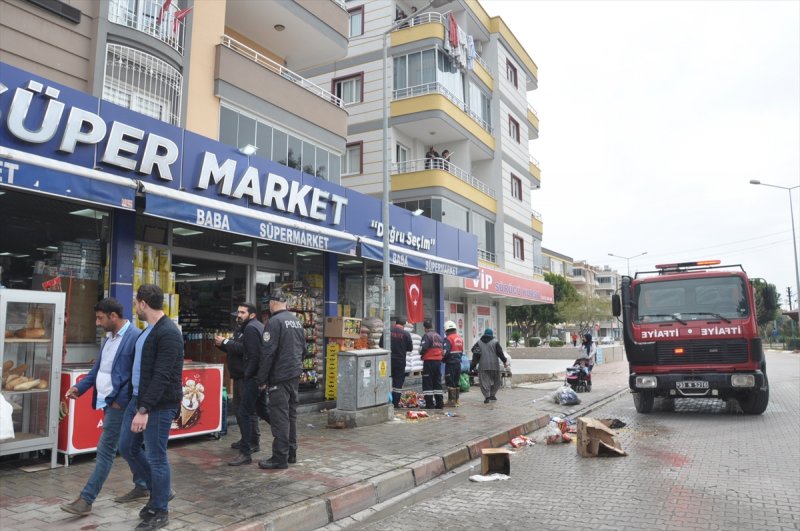 Mersin'de Molotofkokteyli Atılan İş Yerinde Yangın Çıktı
