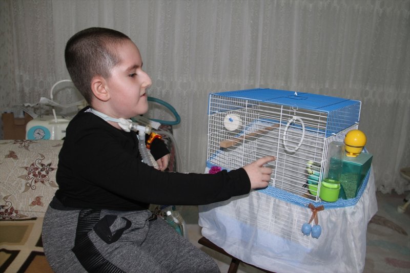 Küçük Tunahan'ın En Büyük Hayali Akülü Arabaya Kavuşmak