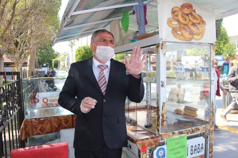 Antalya'da Korona Virüs Dolayısıyla Vatandaşın Değişik Halleri