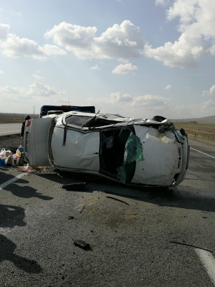 Ereğli Karapınar Yolunda Otomobil Takla Attı: 4 Yaralı