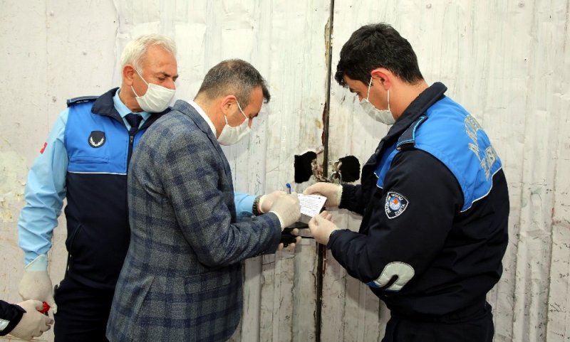 Mersin’de Kaçak Hurdacılar Kapatıldı