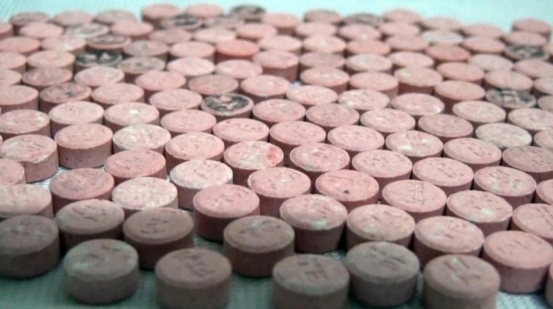 5 Bin Uyuşturucu Hapla Yakalandı, Gazetecilere Sardı