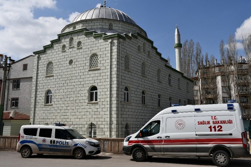 Aksaray’da 47 Yaşındaki Adam Cami Tuvaletinde Ölü Bulundu