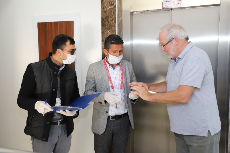 Alanya Belediyesi'nin Destek Hizmeti Alman Vatandaşları Duygulandırdı