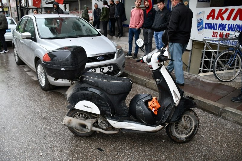 Aksaray’da Otomobil Motosiklete Çarptı: 1 Yaralı