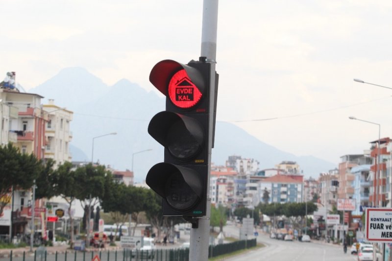 Antalyalılar Işıklarda Şaşkınlık Yaşadılar